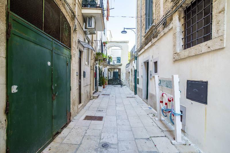Hotel Vico De Amicis 30 Monopoli Zewnętrze zdjęcie